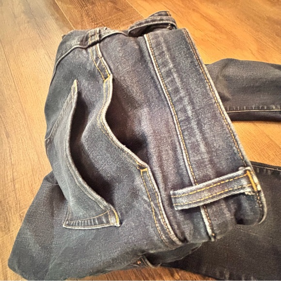 Duluth Trading Co Women’s Size 8 Skinny Dark Blue Jeans with Secret Pocket - Picture 13 of 13